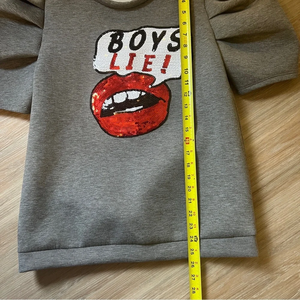 Fashion Nova “Boys Lie” Sequin Graphic Top Gray Sz Small NWT puff body sleeve - Picture 4 of 6